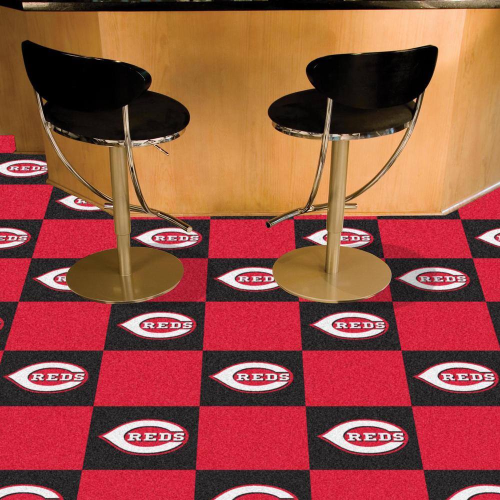 FANMATS Cincinnati Reds Red Residential 18 in. x 18 Peel and Stick Carpet Tile (20 Tiles/Case) 45 sq. ft.