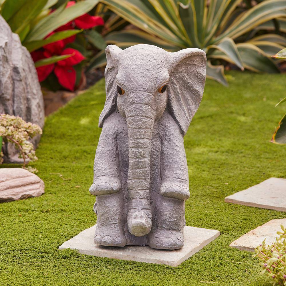 LuxenHome Gray MgO Sitting Elephant Garden Statue
