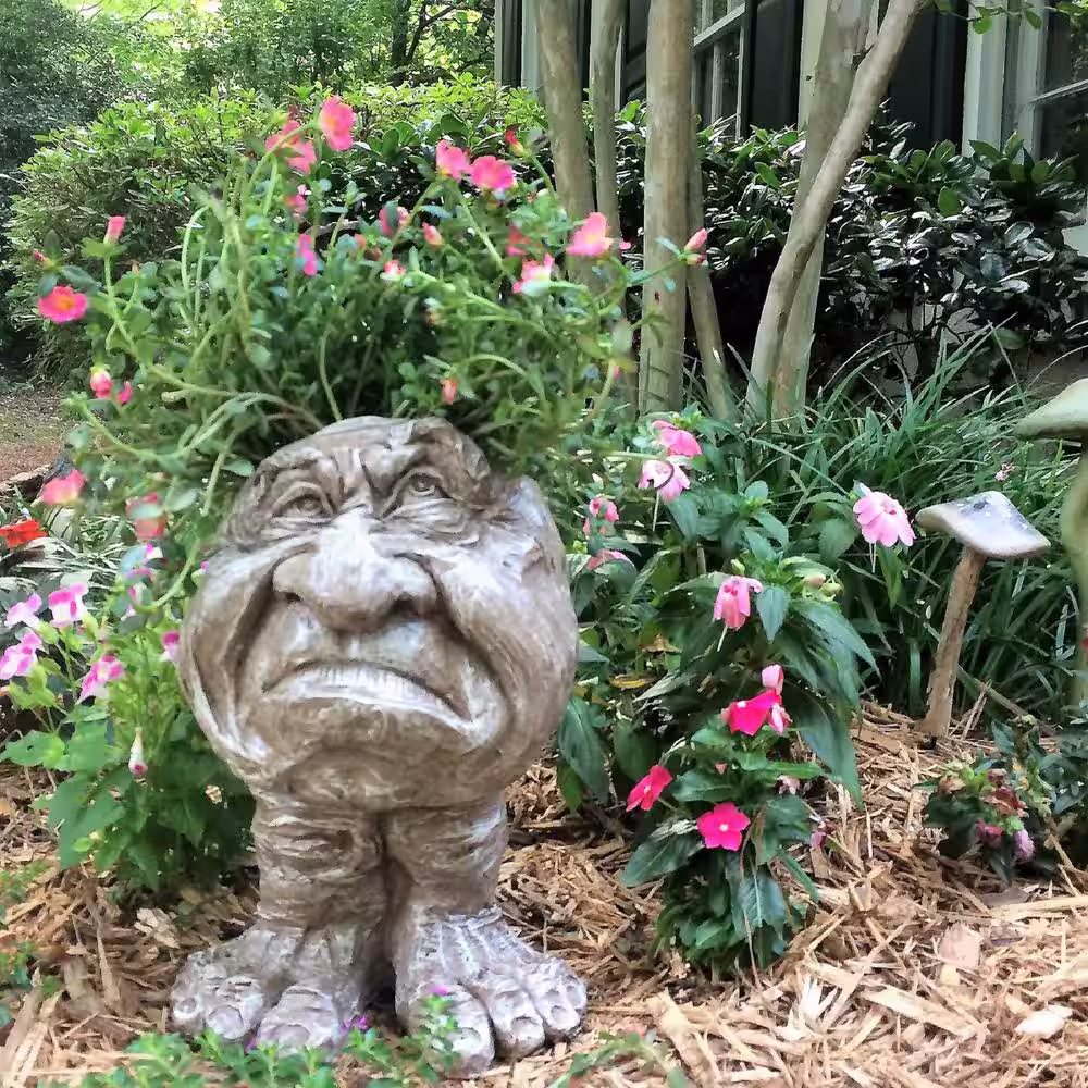 HOMESTYLES Stone Wash Grumpy and Granny Joy the Muggly Face Statue Planter Holds 5 in. Pot