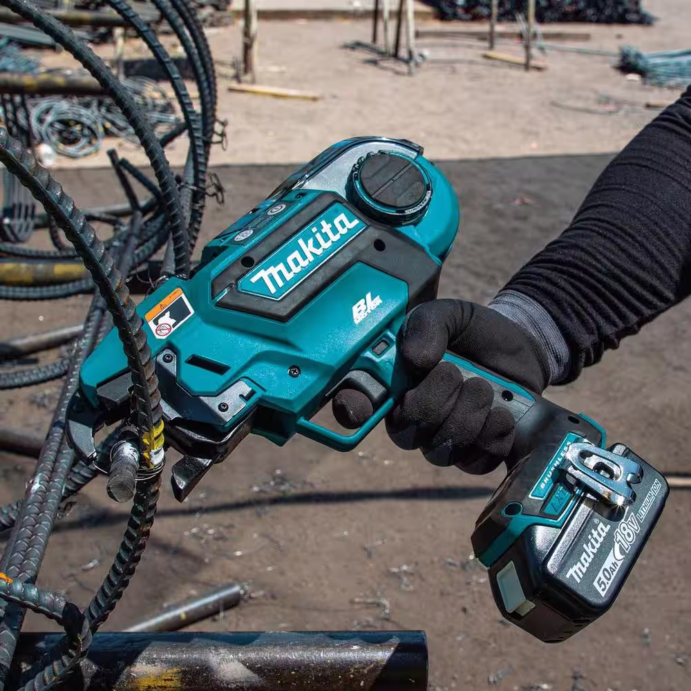 Makita 18V LXT Lithium-Ion Brushless Cordless Rebar Tying Tool Kit (5.0 Ah)
