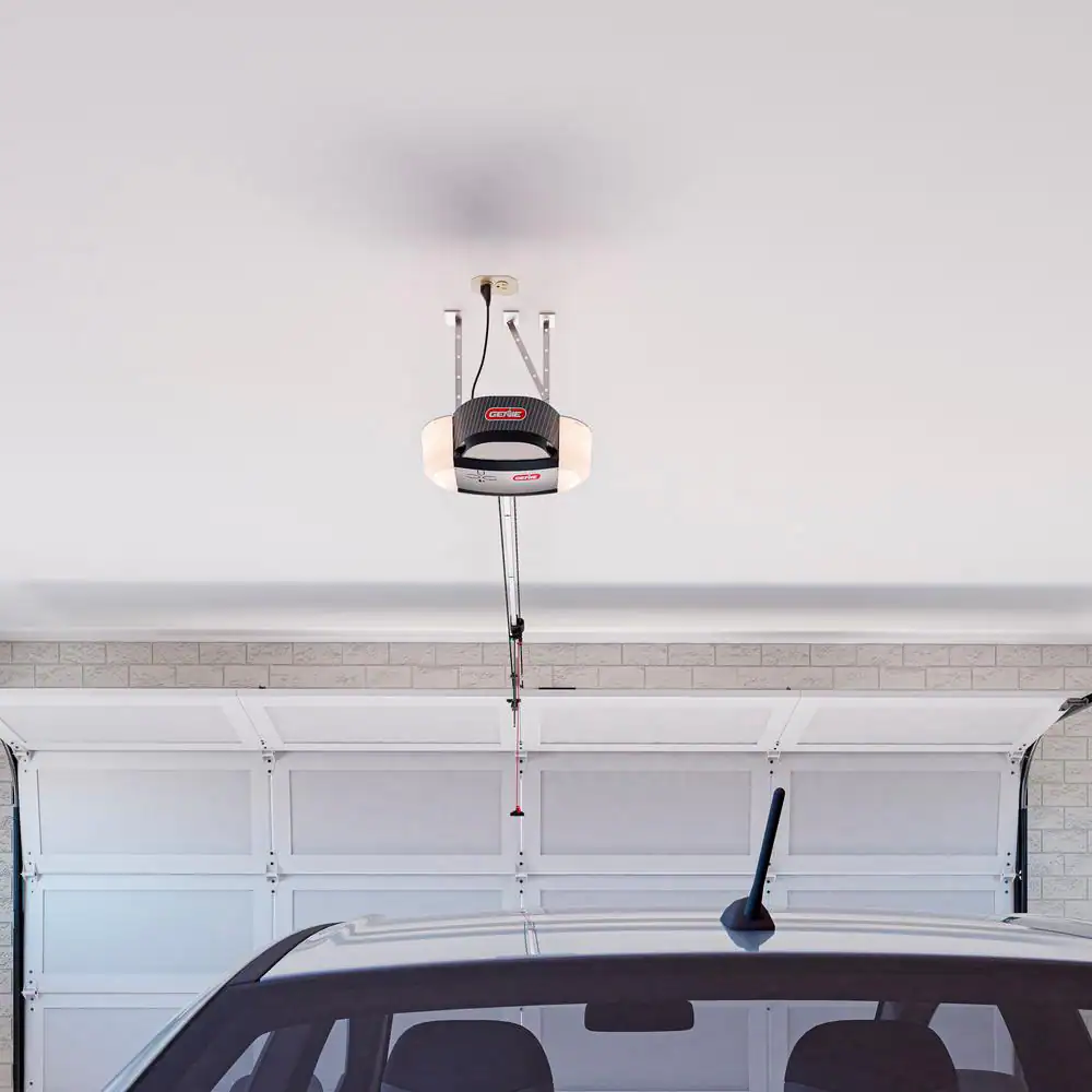 Genie Signature Series SilentMax LED Connect Quiet Belt Drive Smart Garage Door Opener w/ Battery Backup plus Wi-Fi