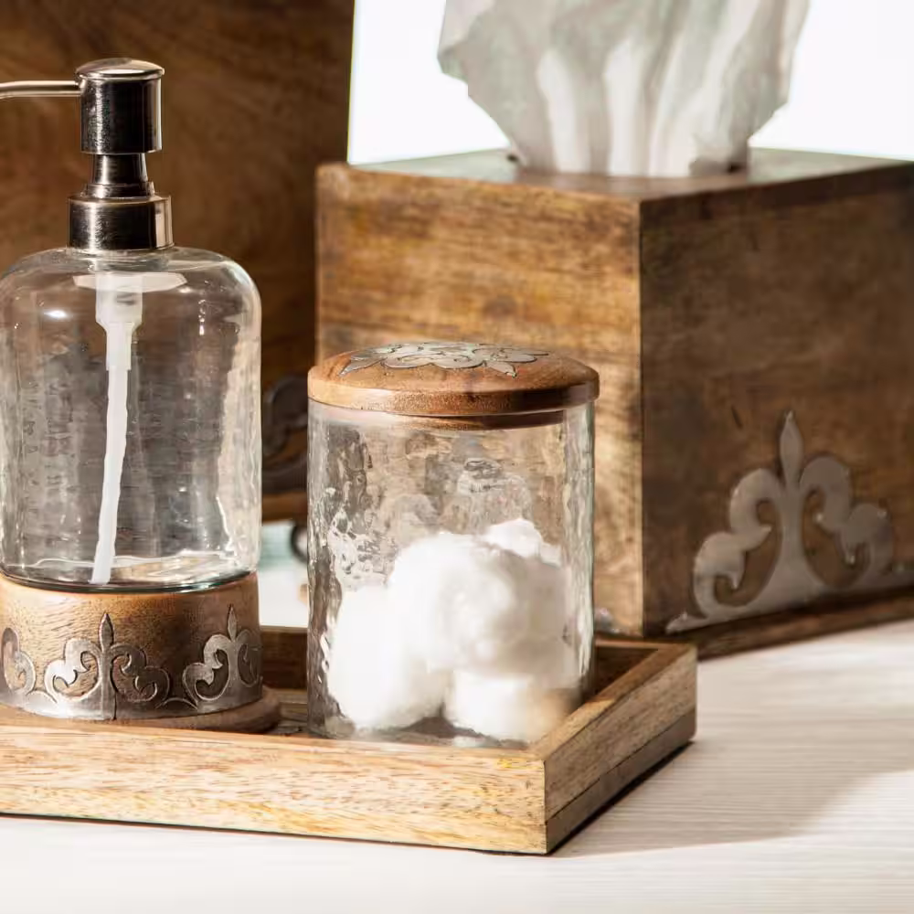 GG COLLECTION 4.6 in. H Glass Jar Wood/Metal Lid