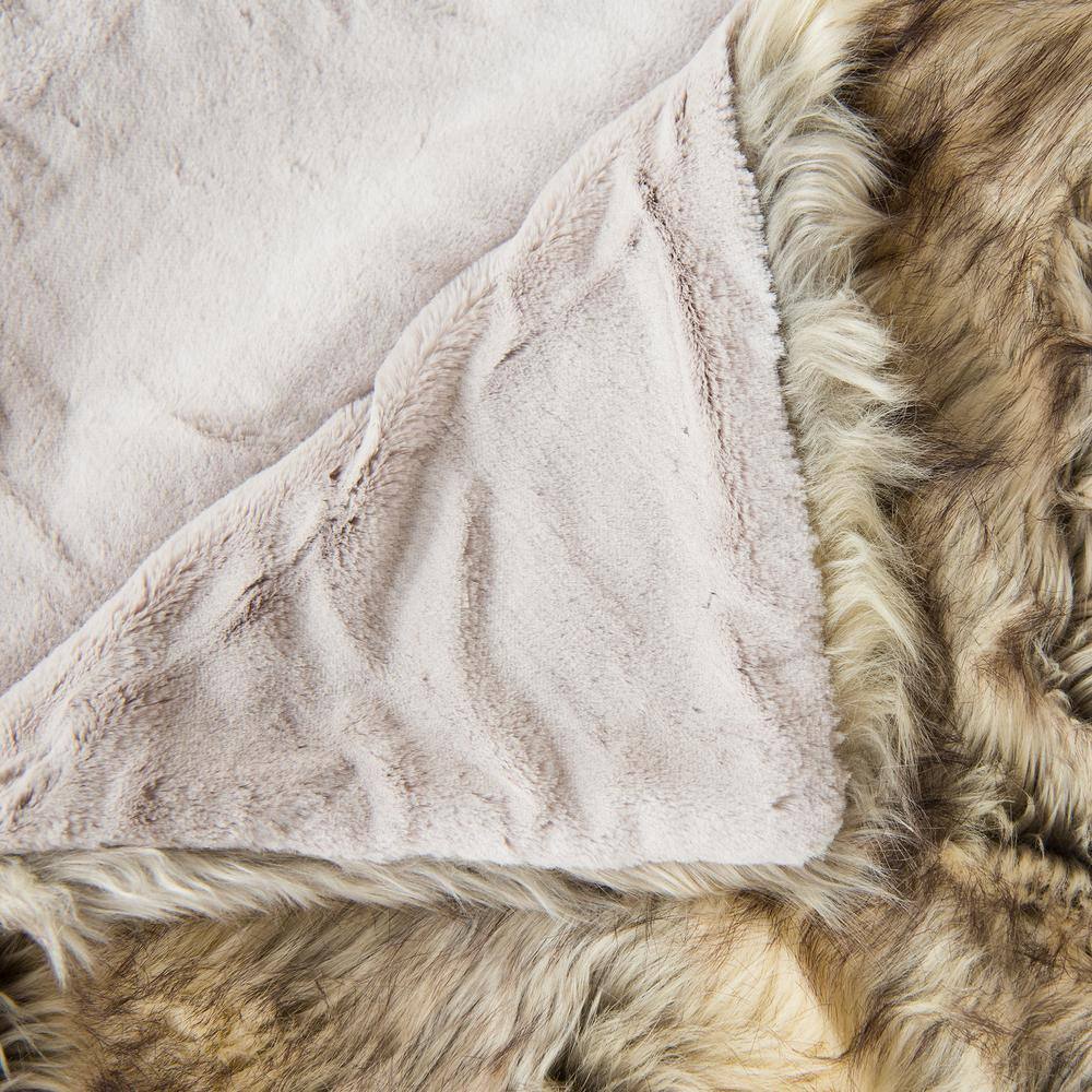 Best Home Fashion Kitt Fox Faux Fur Throw 54 in. x 36 In.