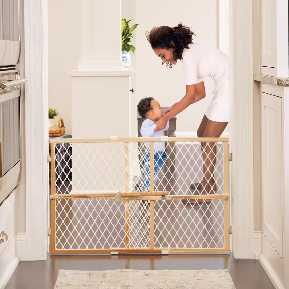 TODDLEROO BY NORTH STATES Diamond Mesh Gate