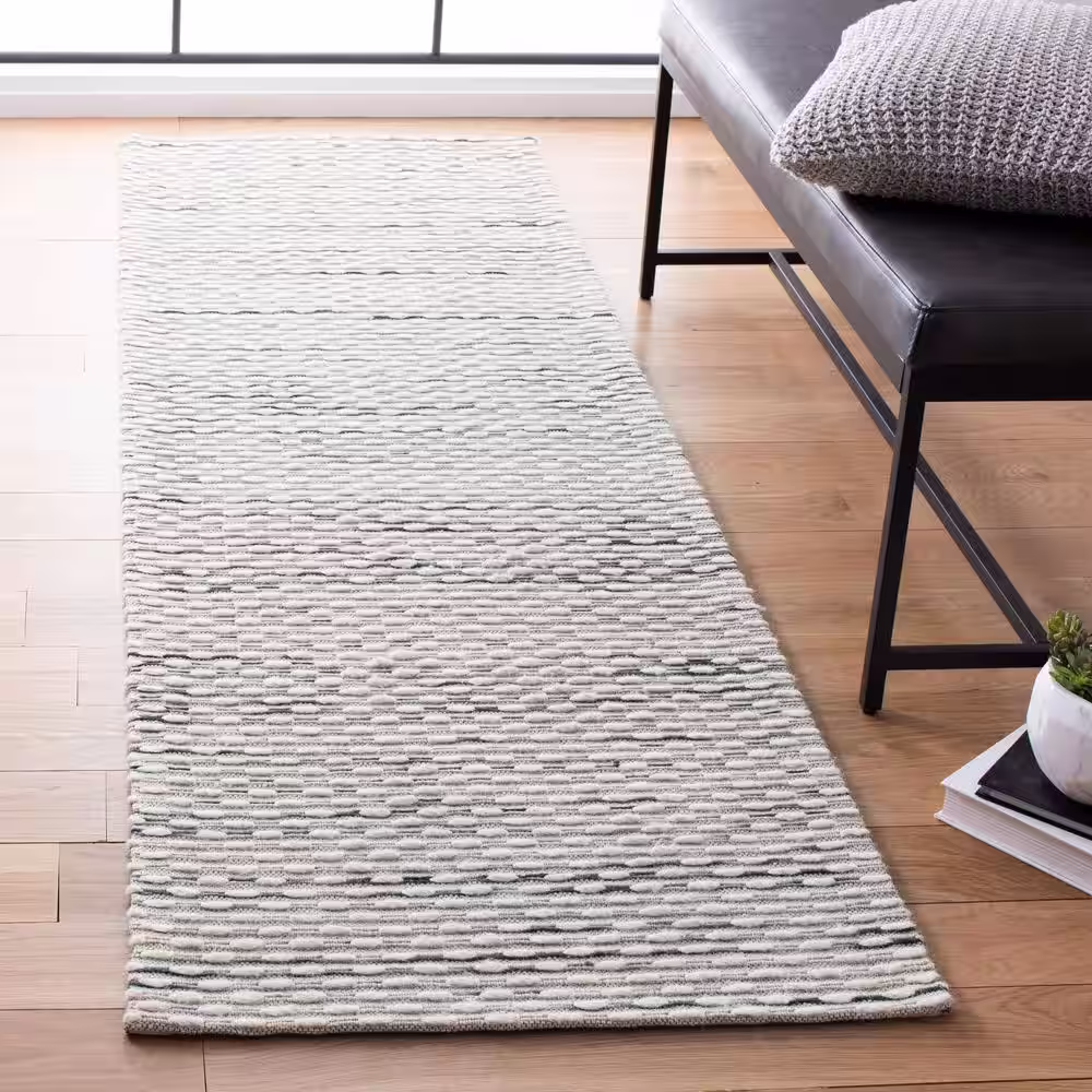 SAFAVIEH Marbella Beige/Blue 2 ft. x 8 ft. Striped Solid Color Runner Rug