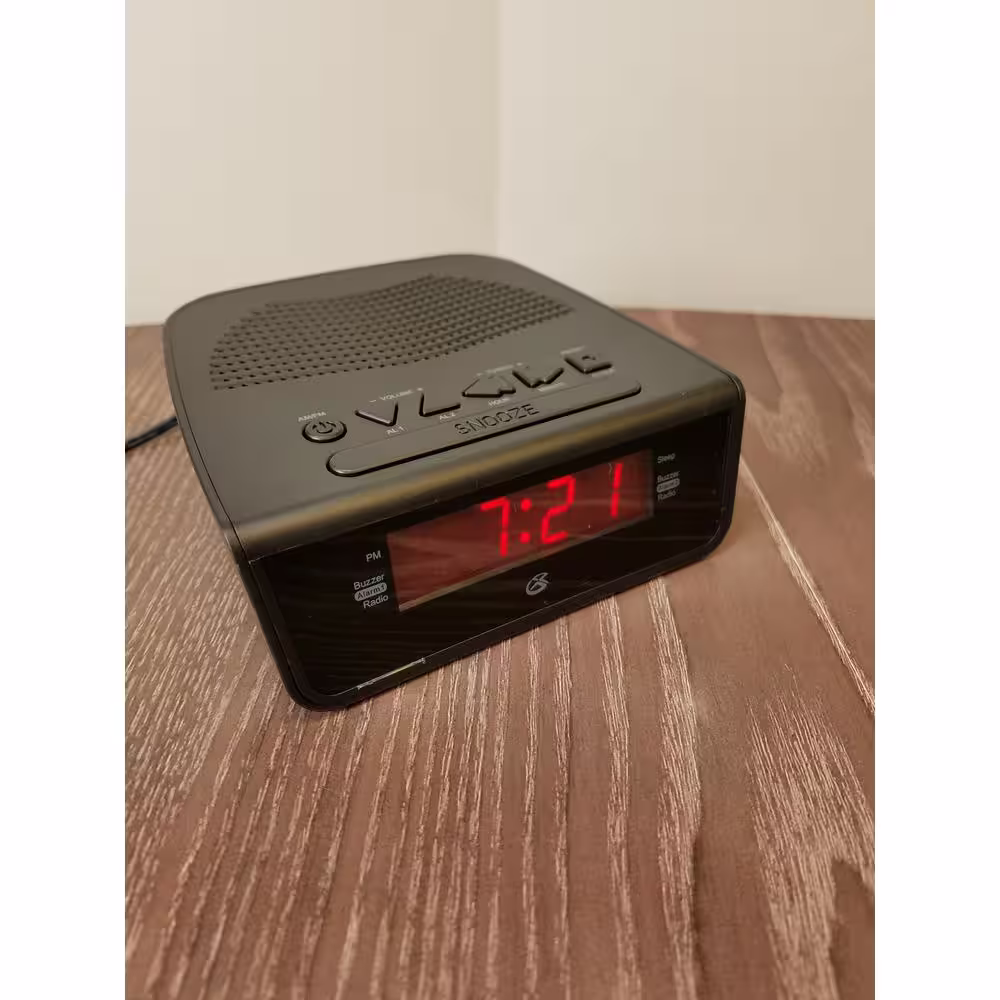 GPX Dual Alarm Clock Radio