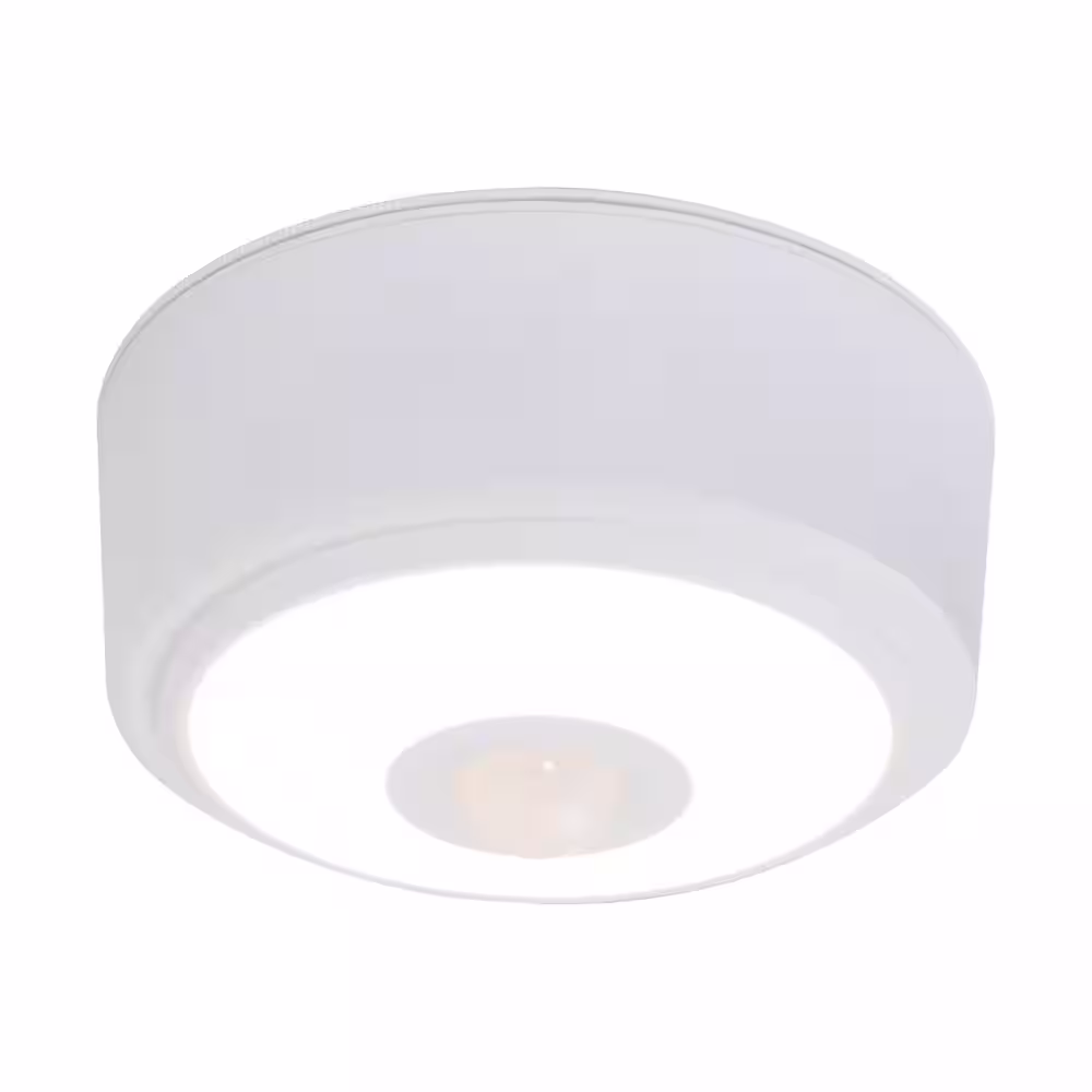 Energizer Battery Operated Motion Activated LED Ceiling Night Light, 1 Bulb, 1-Pack