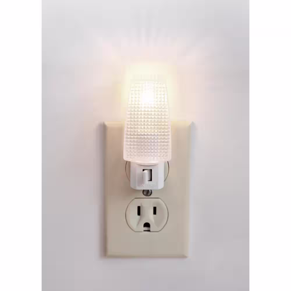 Westinghouse 7-Watt Equivalent C7 Frosted LED Night Light Bulb Soft White Light (2-Pack)