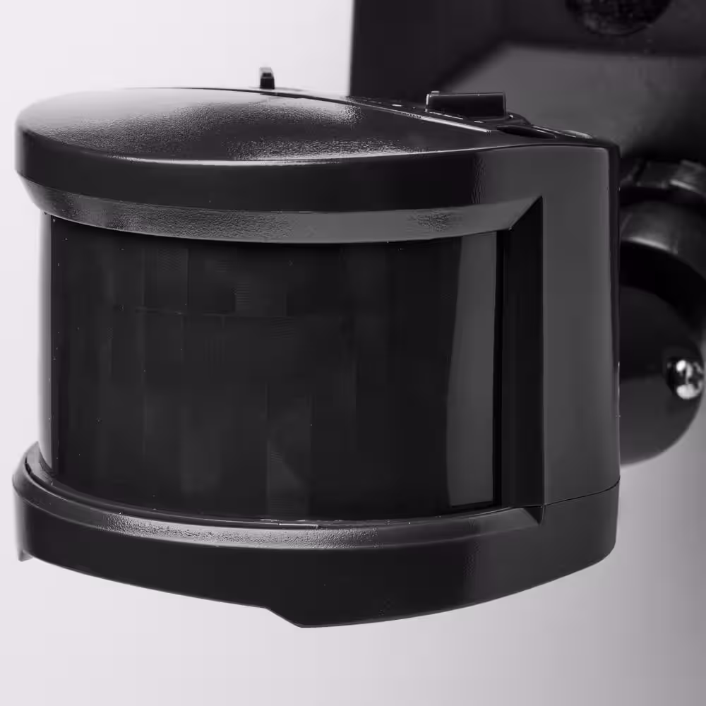 SATCO 100 -Watt Equivalent 1900 -Lumen 90 -Degree Black Motion Sensing Integrated LED Flood Light