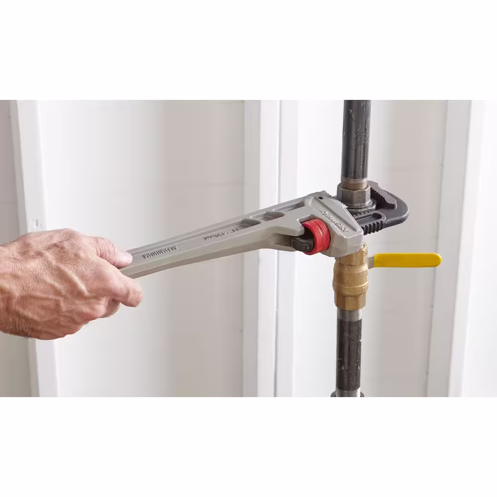 Husky 14 in. Aluminum Pipe Wrench with 1-1/2 in. Jaw Capacity