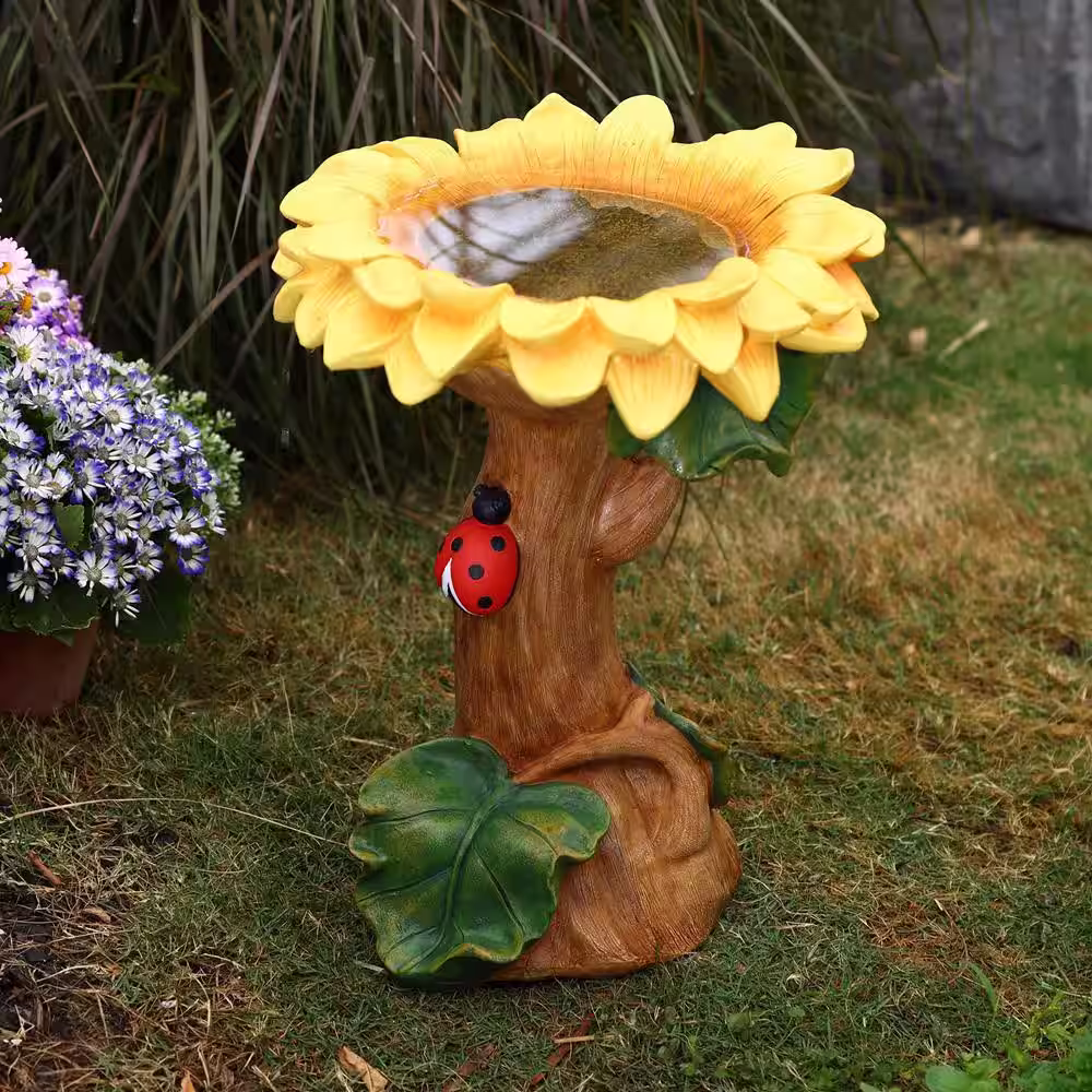 LuxenHome Polyresin Sunflower Bird Bath