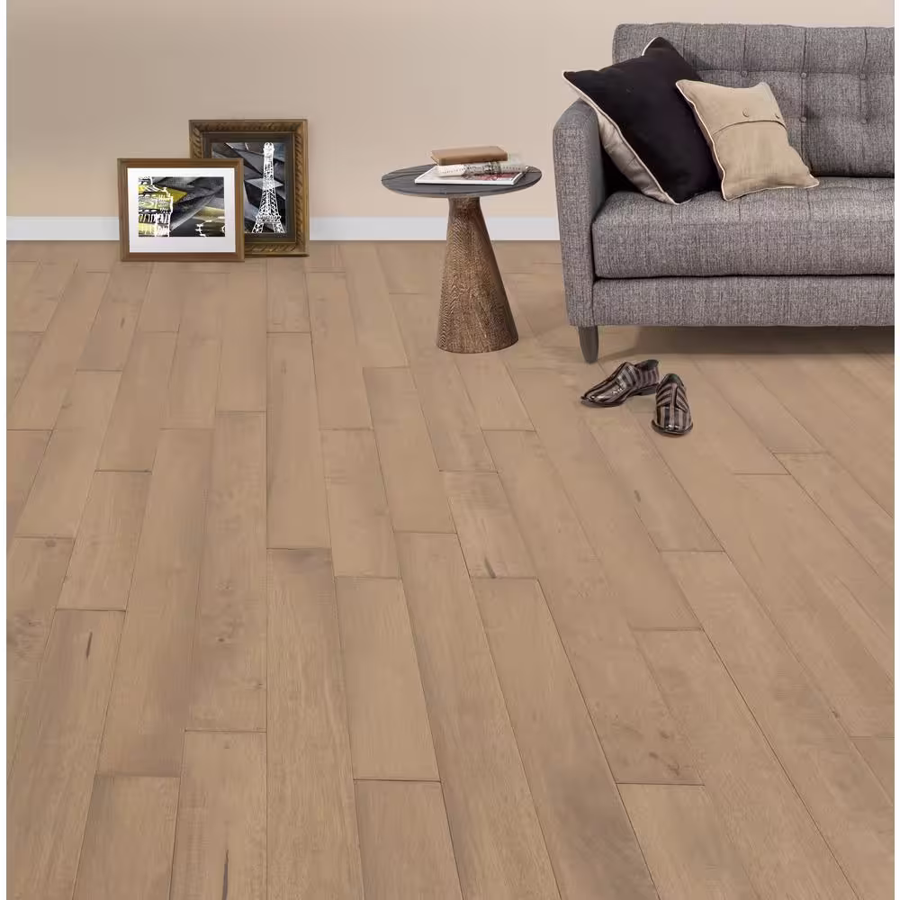 ASPEN FLOORING Caucho Wood Oakcrest 3/4 in. Thick x 4.5 in. Wide x Varying Length Solid Hardwood Flooring (21.82 sq. ft./case)