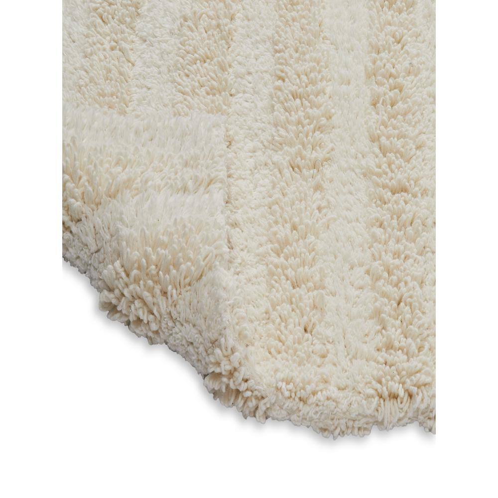 Chesapeake Merchandising Cannon 2-Piece Ivory Bath Rug (17 in. x 24 in. and 21 in. x 34 in.)