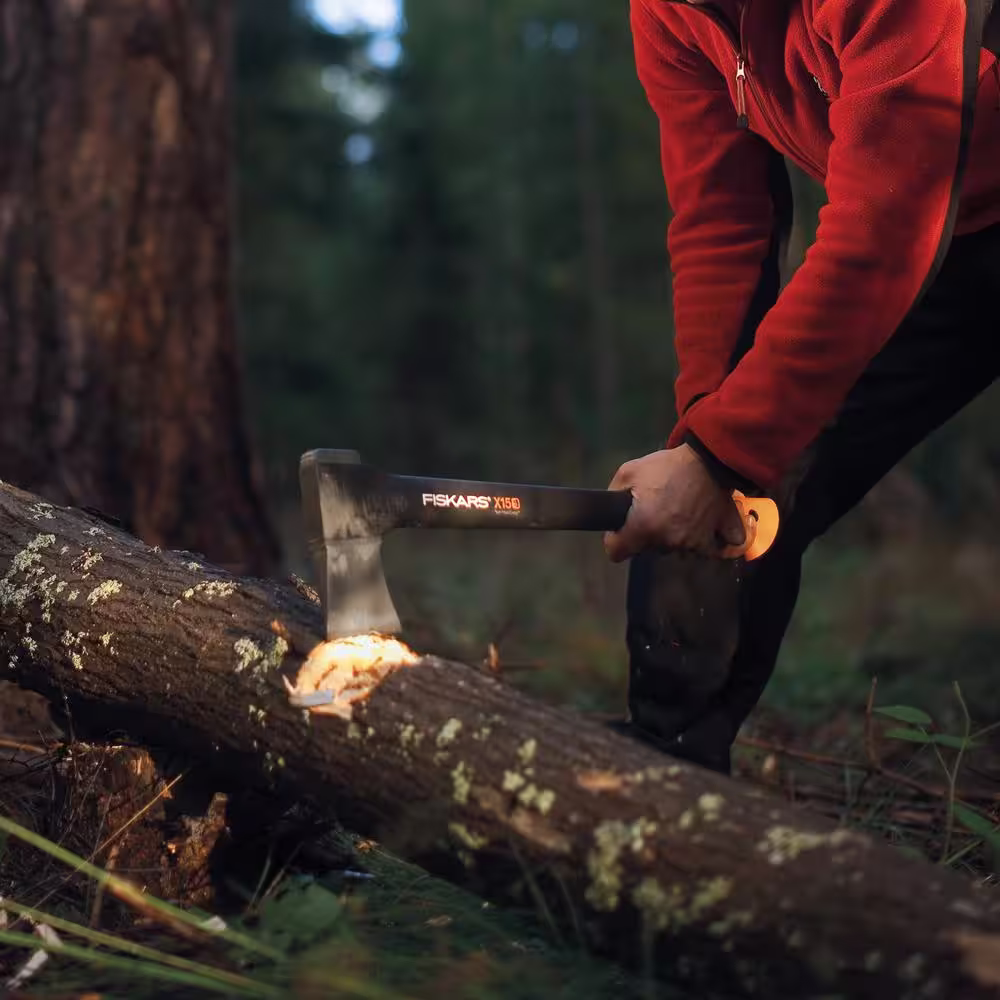 Fiskars X15Â Chopping Axe with 23 in. Shock-absorbing Handle