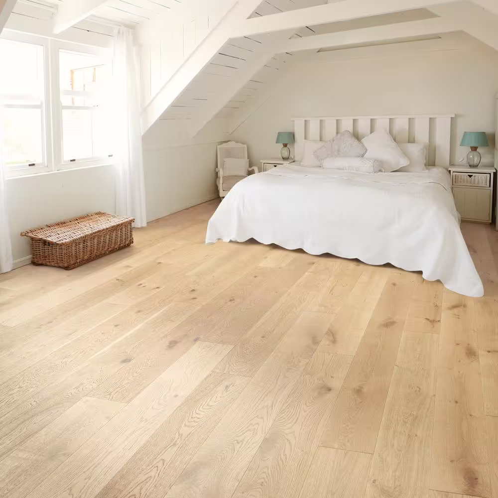 Shaw Richmond Oak Offshore White Oak 9/16 in. T x 7.5 in. W Wire Brushed Engineered Hardwood Flooring (31.1 sqft/case)