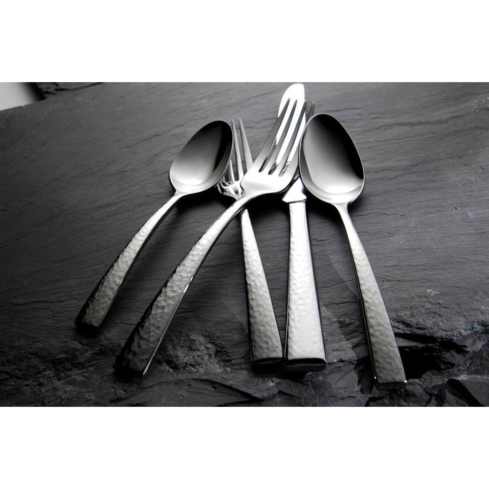 Oneida Chef's Table Hammered 18/0 Stainless Steel Dinner Knives (Set of 12)