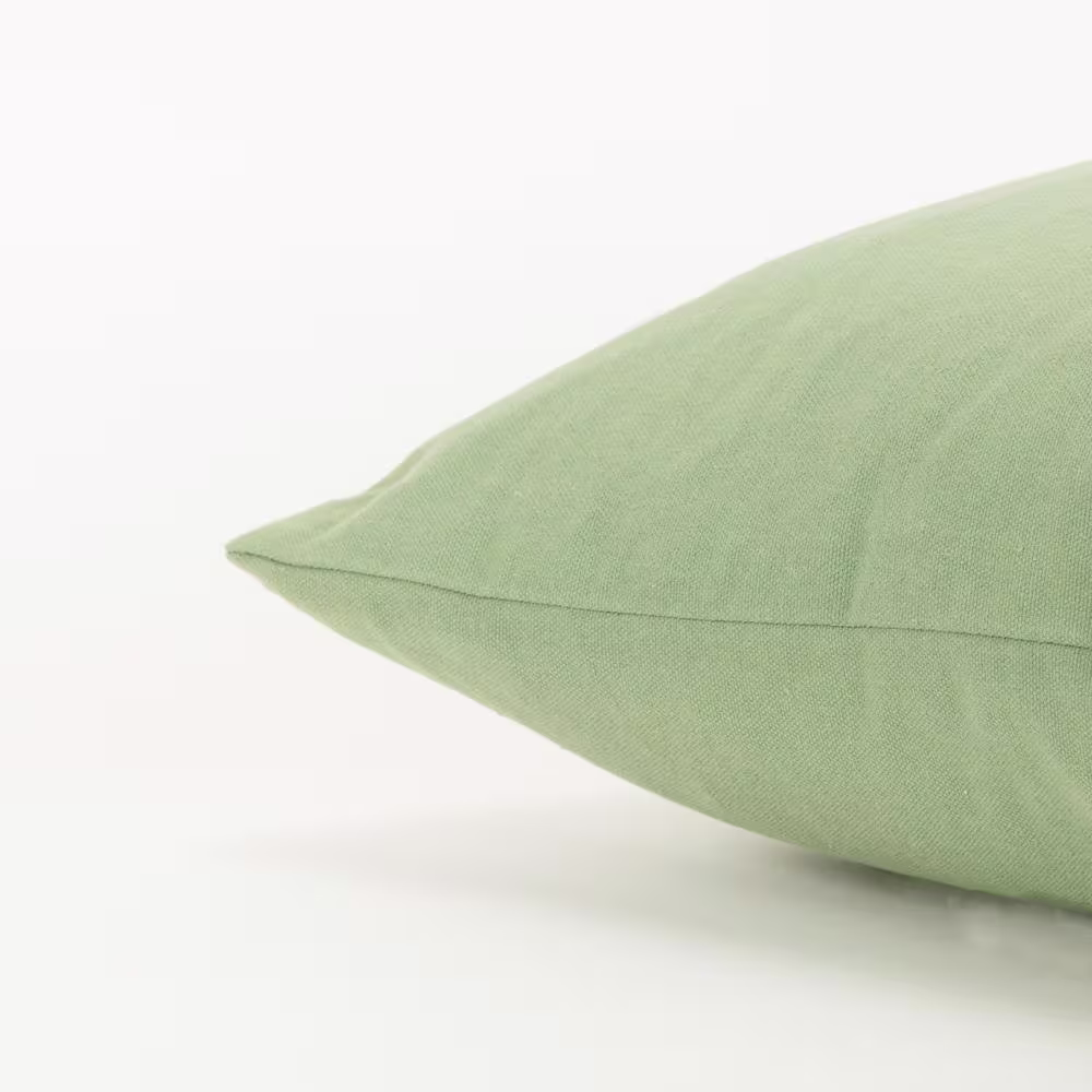 Rizzy Home Holiday Green/Multi-Color Poinsettia Cotton 20 in. x 20 in. Poly Filled Decorative Throw Pillow