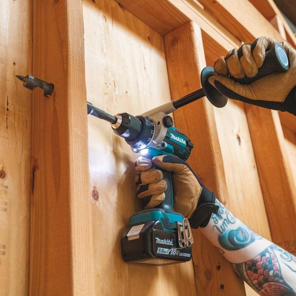 Makita 18V LXT Lithium-Ion Brushless Cordless Combo Kit (Hammer Drill/ Impact Driver/ Circular Saw/ Flashlight) 5.0Ah