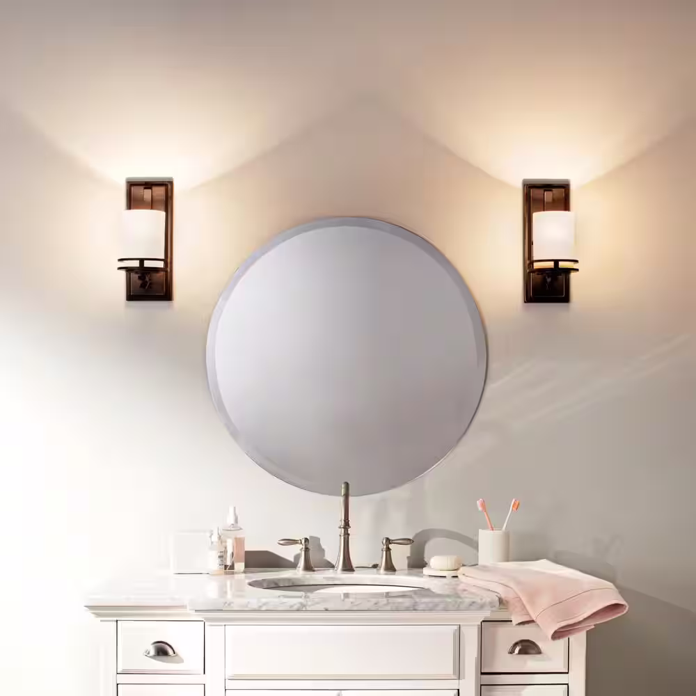 KICHLER Hendrik 1-Light Olde Bronze Bathroom Indoor Wall Sconce Light with Light Umber Etched Glass Shade