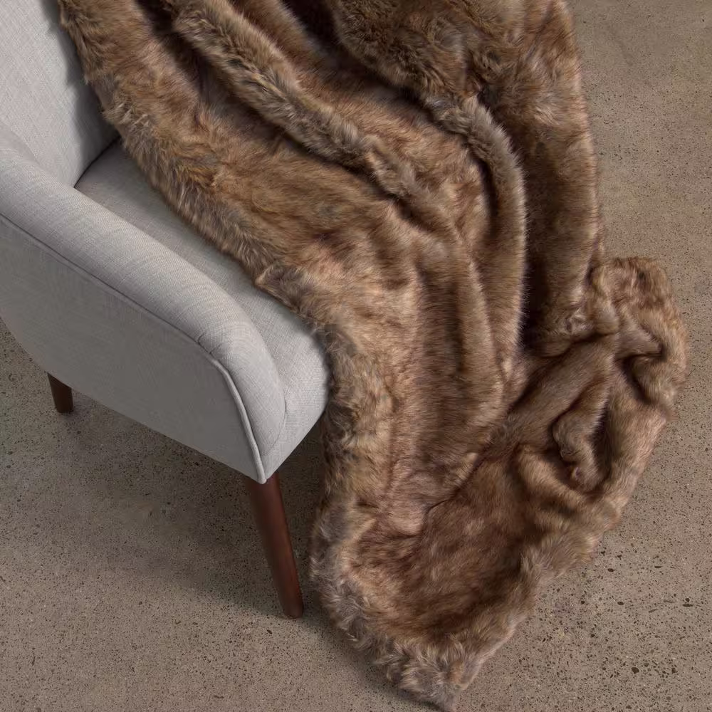 Best Home Fashion Coyote Faux Fur Throw 54 in. x 36 In.