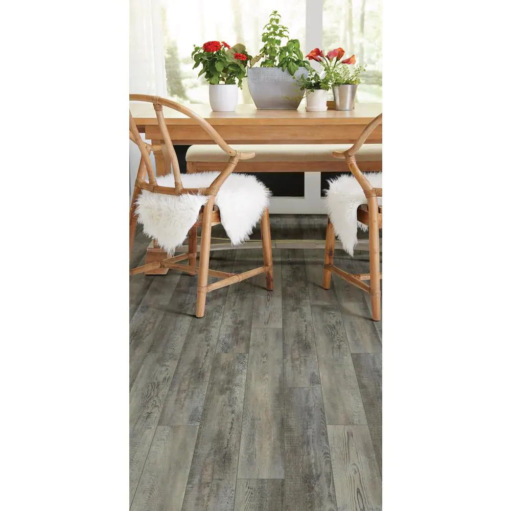 Shaw Primavera Whisper 20 MIL x 7 in. W x 48 in. L Click Lock Waterproof Luxury Vinyl Plank Flooring (18.9 sqft/case)