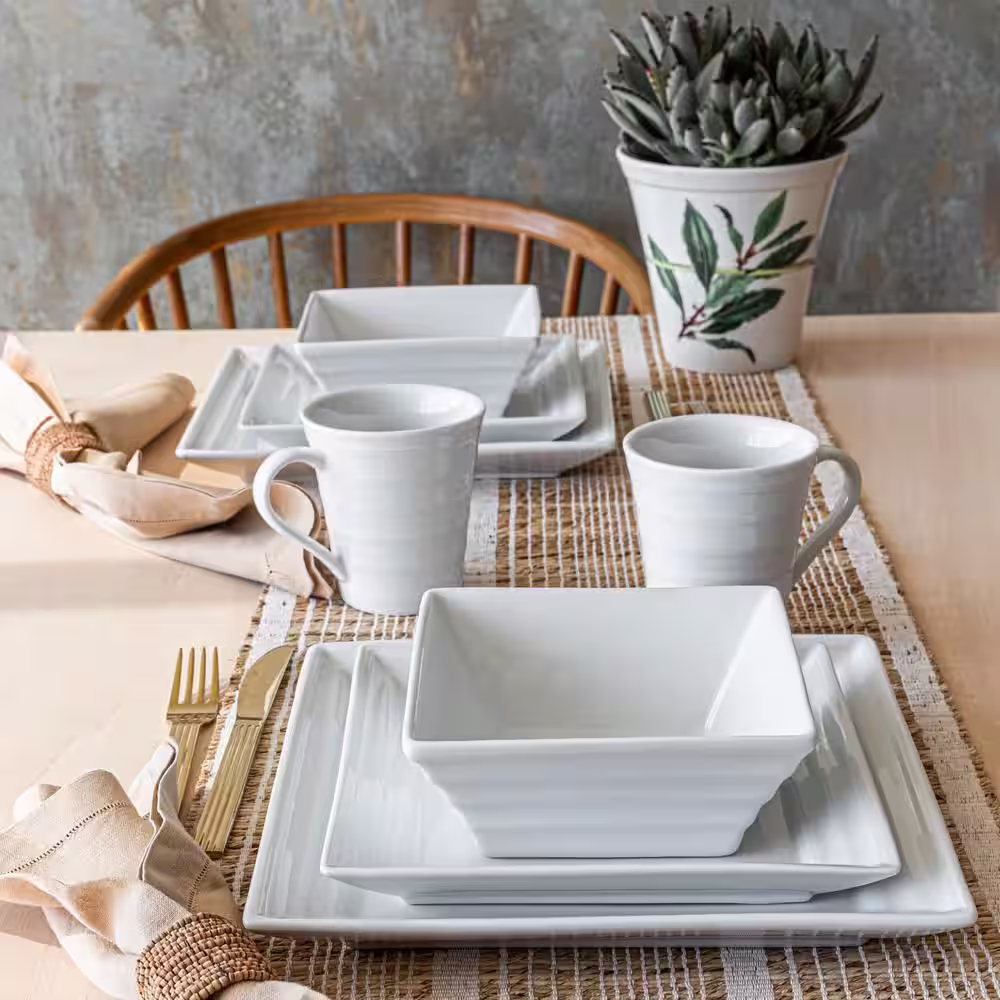 Over and Back 32-Piece White Porcelain Dinnerware Set (Service for 8)