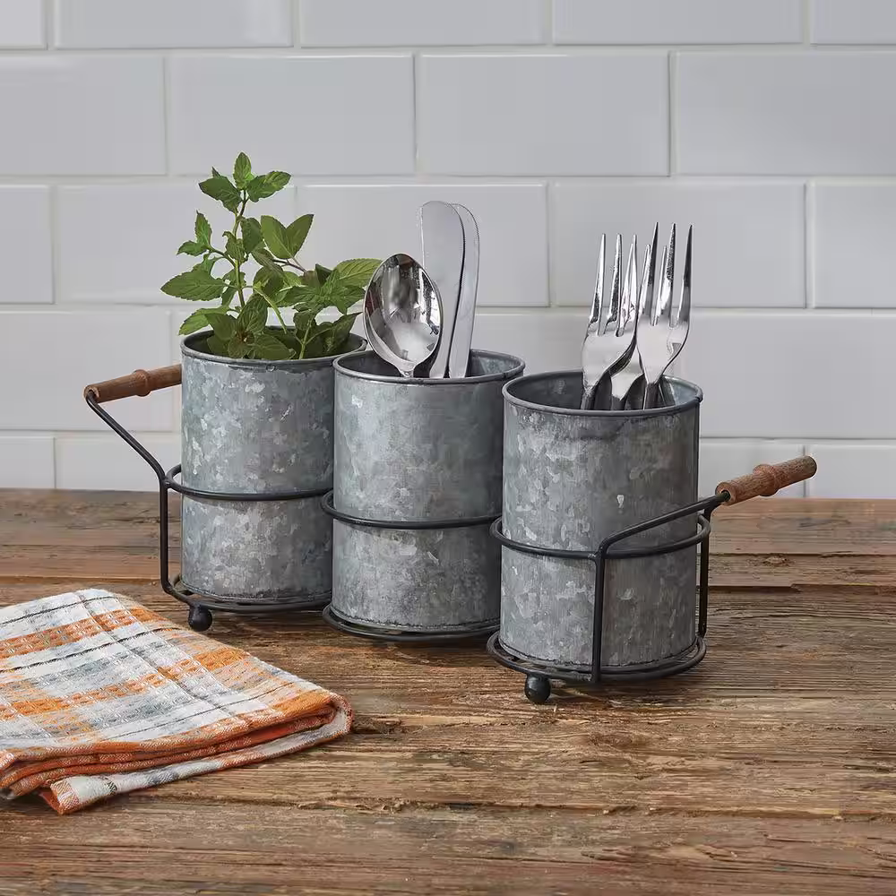 Park Designs 5.5 in. H x 16 in. W x 4.5 in. D Farmhouse Metal Portable Utensil Caddy