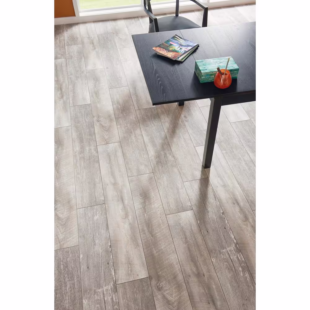 Krono Original Grizzly Weathered Oak 12 mm T x 8 in. W Waterproof Laminate Wood Flooring (15.9 sqft/case)