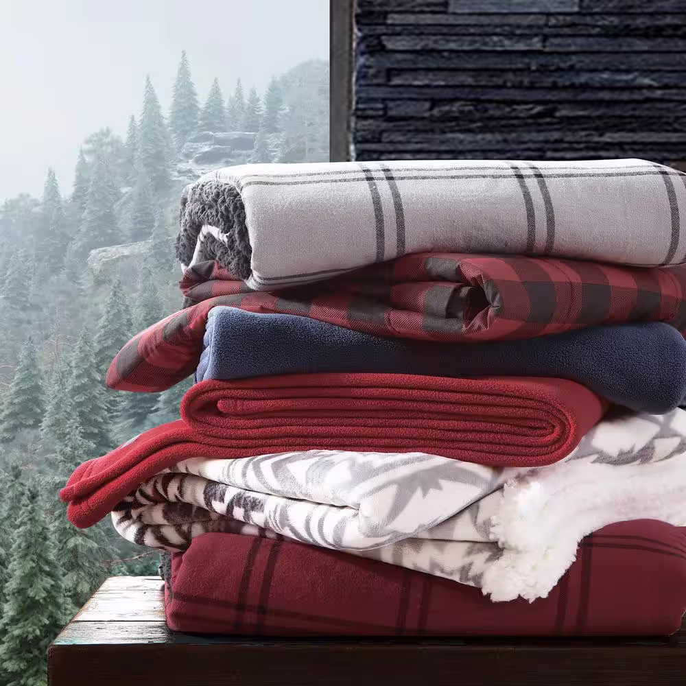 Eddie Bauer Eddie Bauer Ultra Soft Plush Sherpa Throw