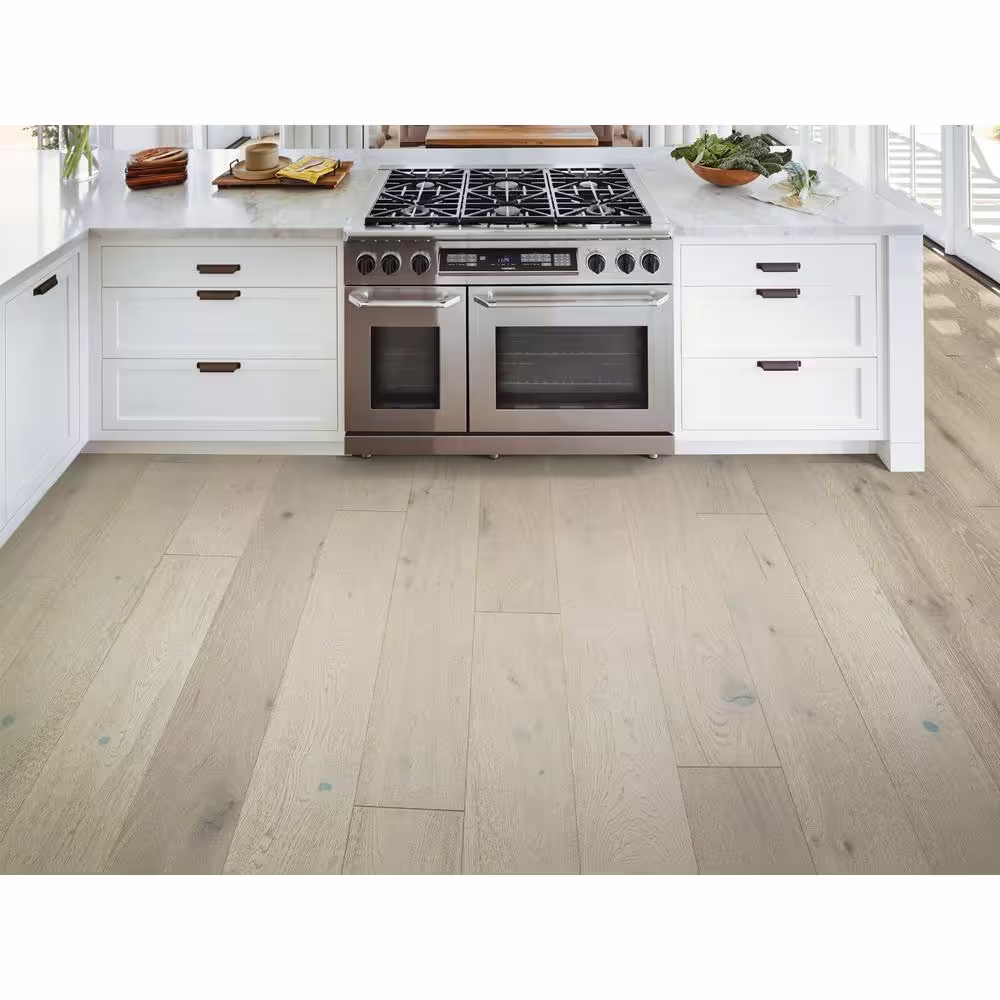 Shaw Richmond Oak Journal White Oak 9/16 in. T x 7.5 in. W Wire Brushed Engineered Hardwood Flooring (31.1 sqft/case)