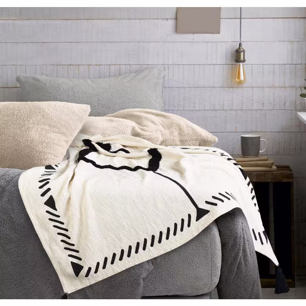 LR Home Avant Garde Black/White 50 in. x 60 in. Modern Boho Tufted Diamond Bordered Geometric Cotton Throw Blanket
