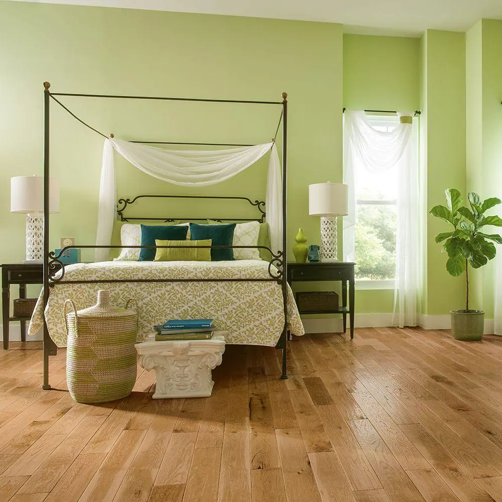 Bruce American Vintage Scraped Natural Red Oak 3/4 in. T x 5 in. W x Varying L Solid Hardwood Flooring (23.5 sqft/case)