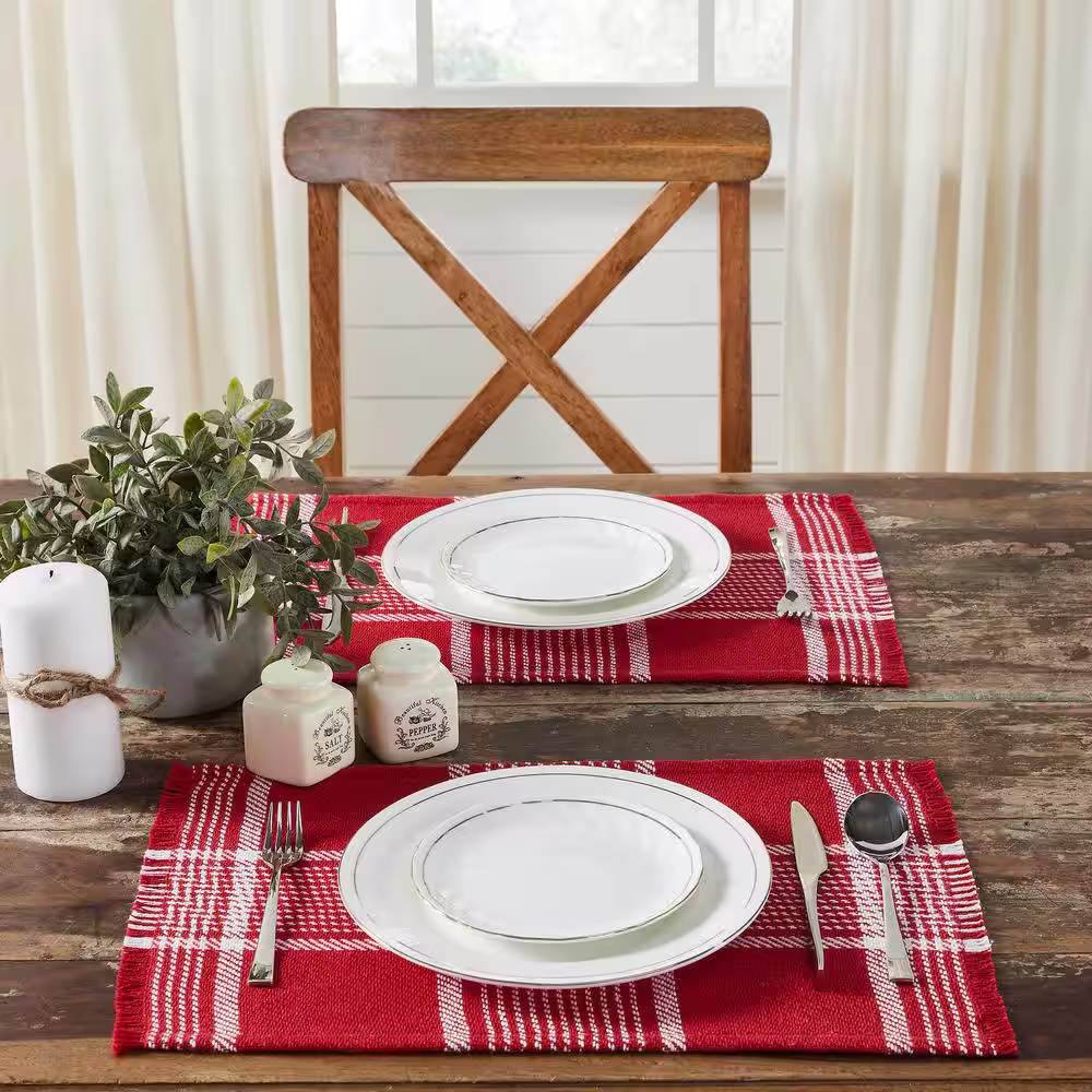 VHC Brands Eston 13 in. x 19 in. Red White Plaid Placemat (Set of 2)