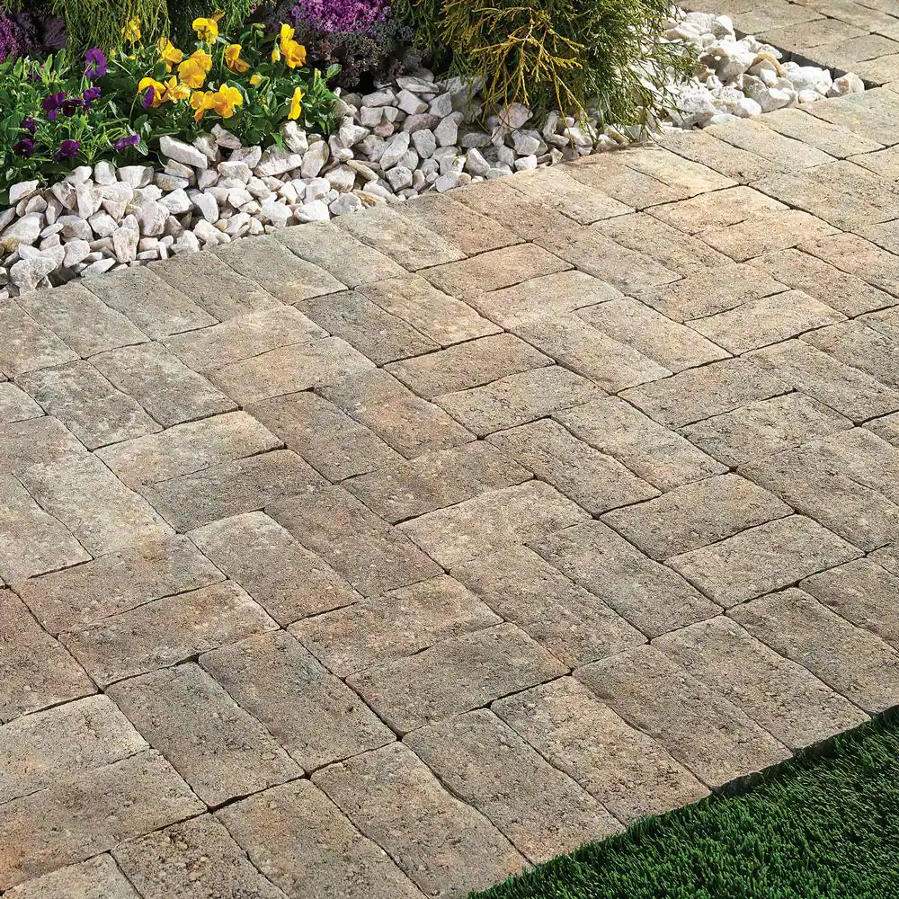 Pavestone Clayton 7 in. L x 3.5 in. W x 1.77 in. H Winter Blend Concrete Paver (840-Pieces/142.8 sq. ft./Pallet)