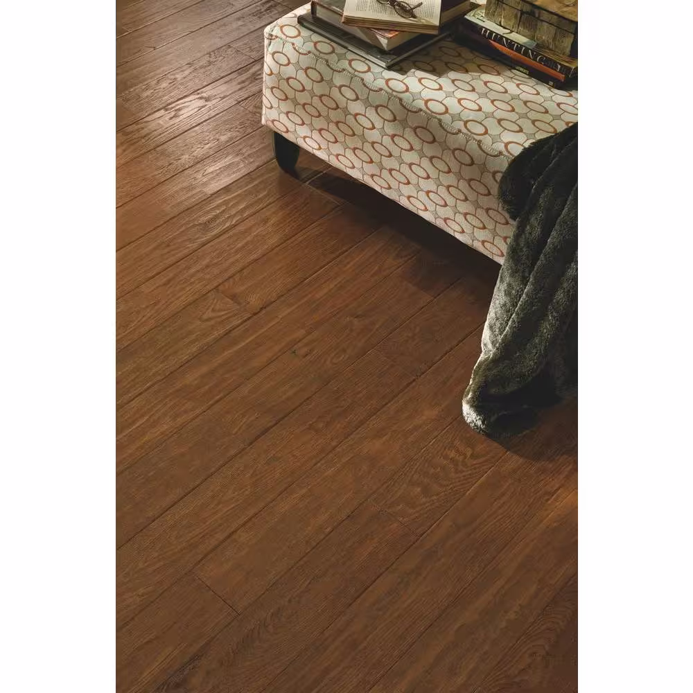 Bruce American Vintage Scraped Flint Oak 3/4 in. T x 5 in. W x Varying L Solid Hardwood Flooring (23.5 sqft / case)