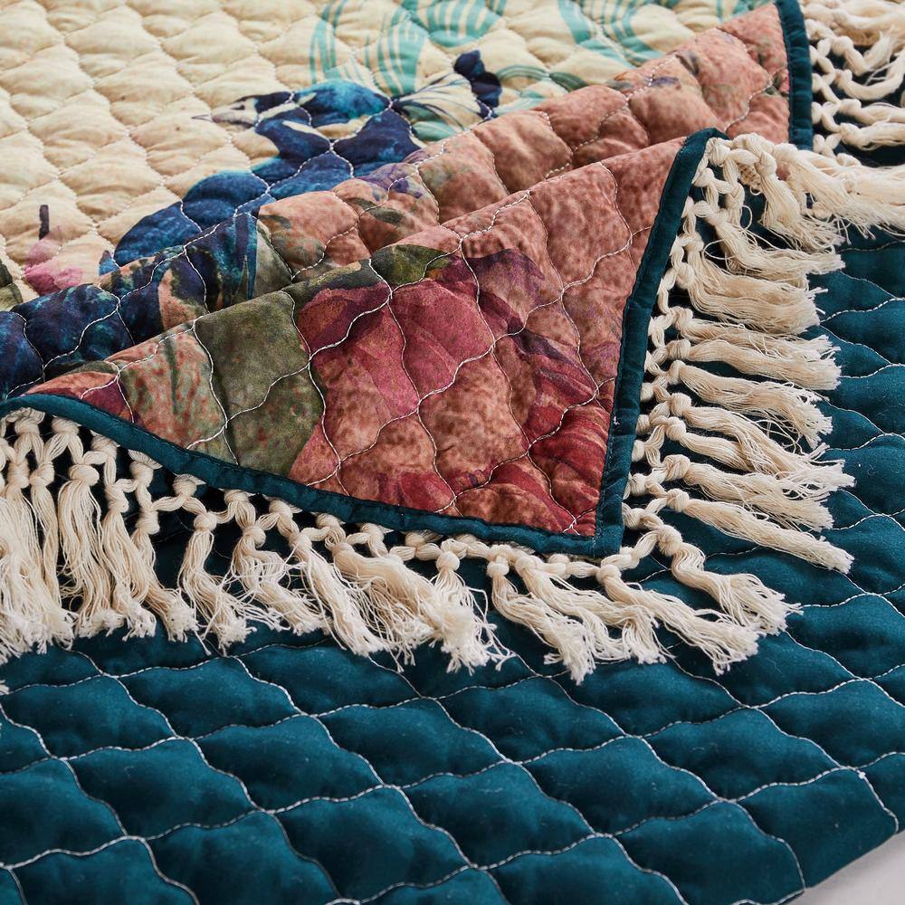 Greenland Home Fashions Eden Peacock Ecru 50 x 60'' Polyester Throw Blanket