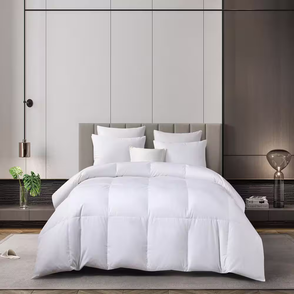 Martha Stewart Living 300 Threadcount Sateen Cotton RDS Down Light Warmth Twin Comforter