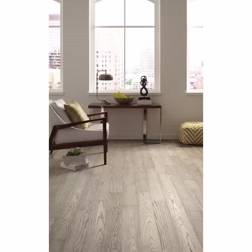 Shaw Morganton Reunion White Oak 1/2 in. T x 5 in. W Wire Brushed Engineered Hardwood Flooring (29.5 sqft/case)