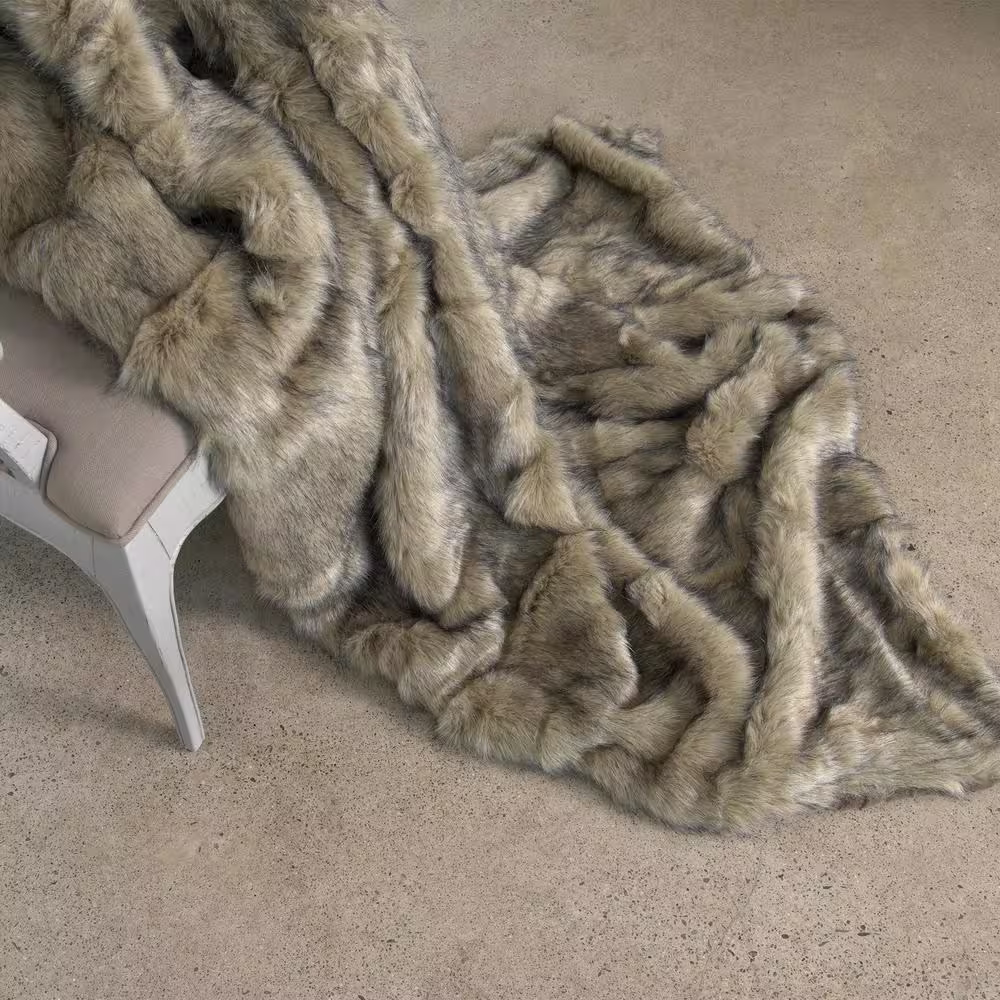 Best Home Fashion Tawny Fox Faux Fur Throw 58 in. x 60 In.
