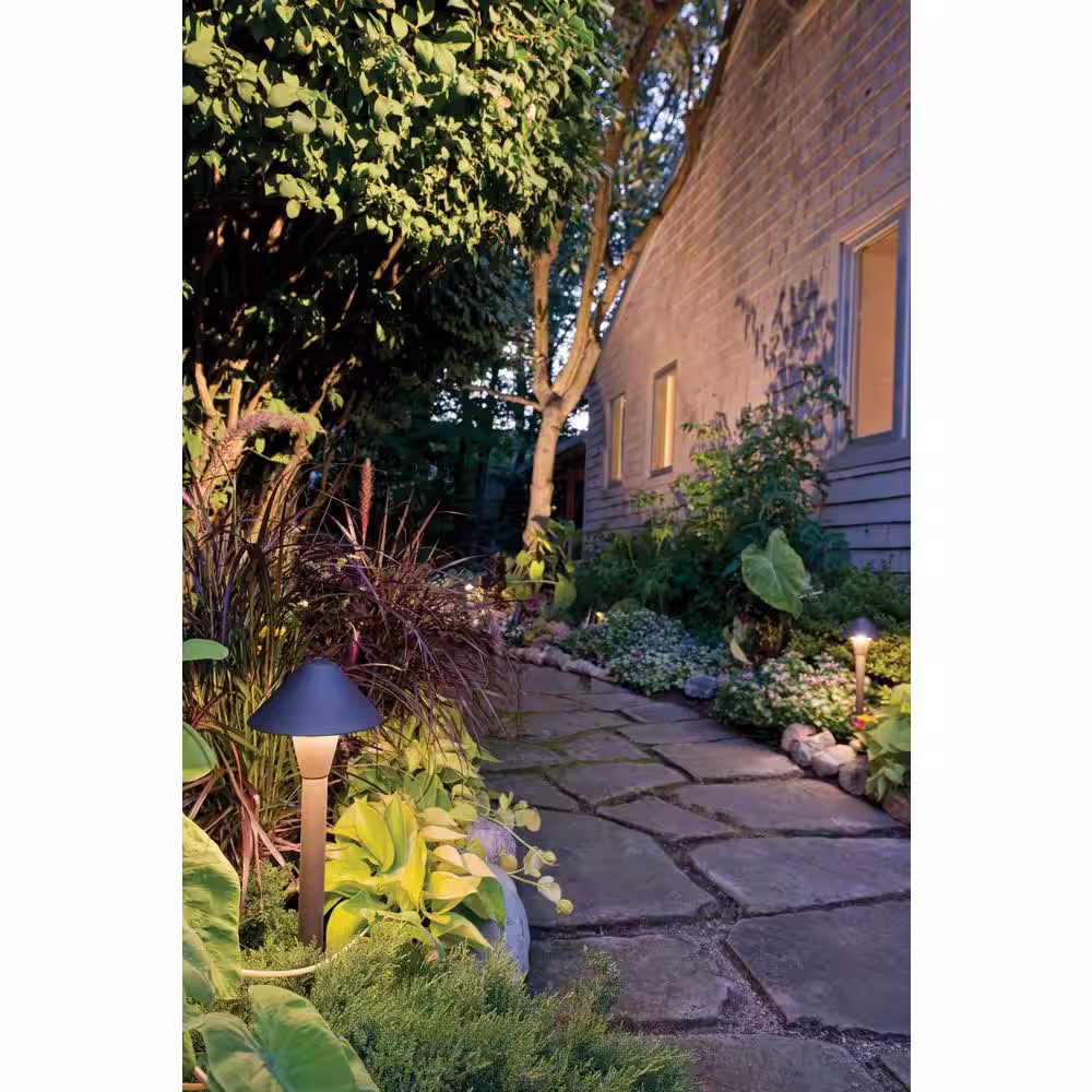 HINKLEY Hardy Island Hardwired Matte Bronze Path Light