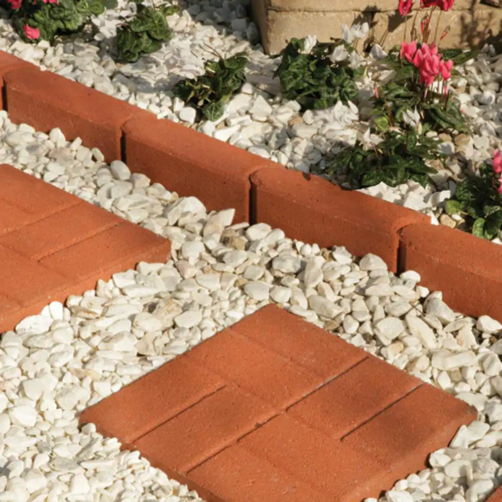 Vigoro 0.5 cu. ft. Bagged Marble Chip Landscape Rock