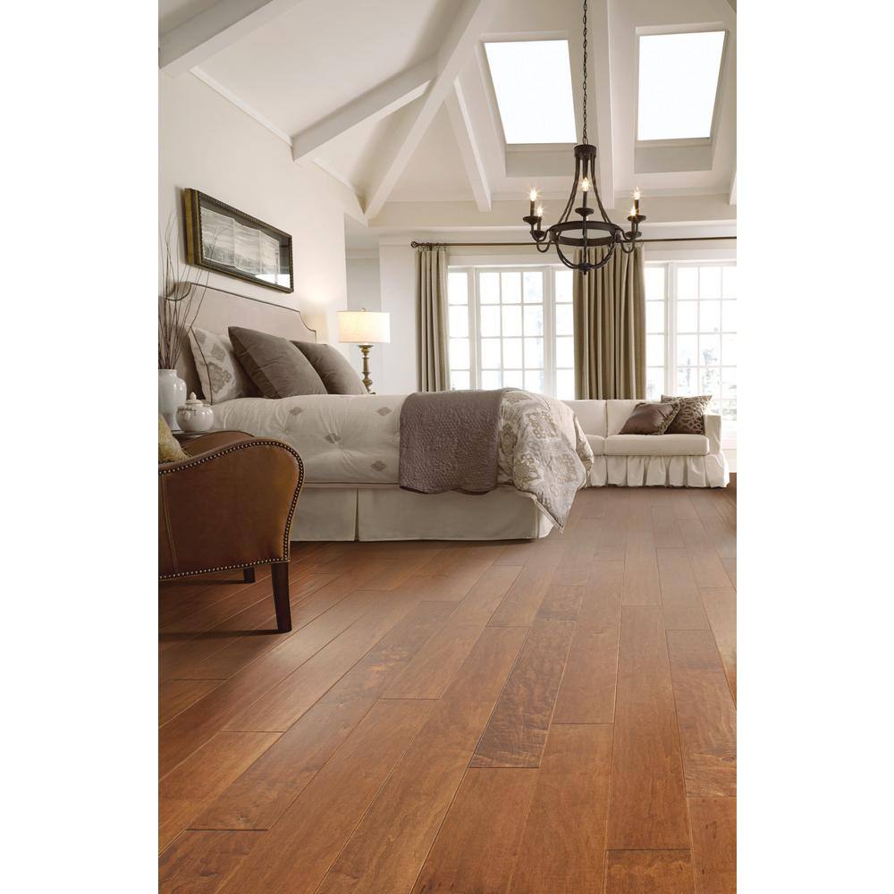 Shaw Inspire Maple Cinnamon Maple 3/8 in. T x 5 in. W Distressed Engineered Hardwood Flooring (23.66 sqft/case)