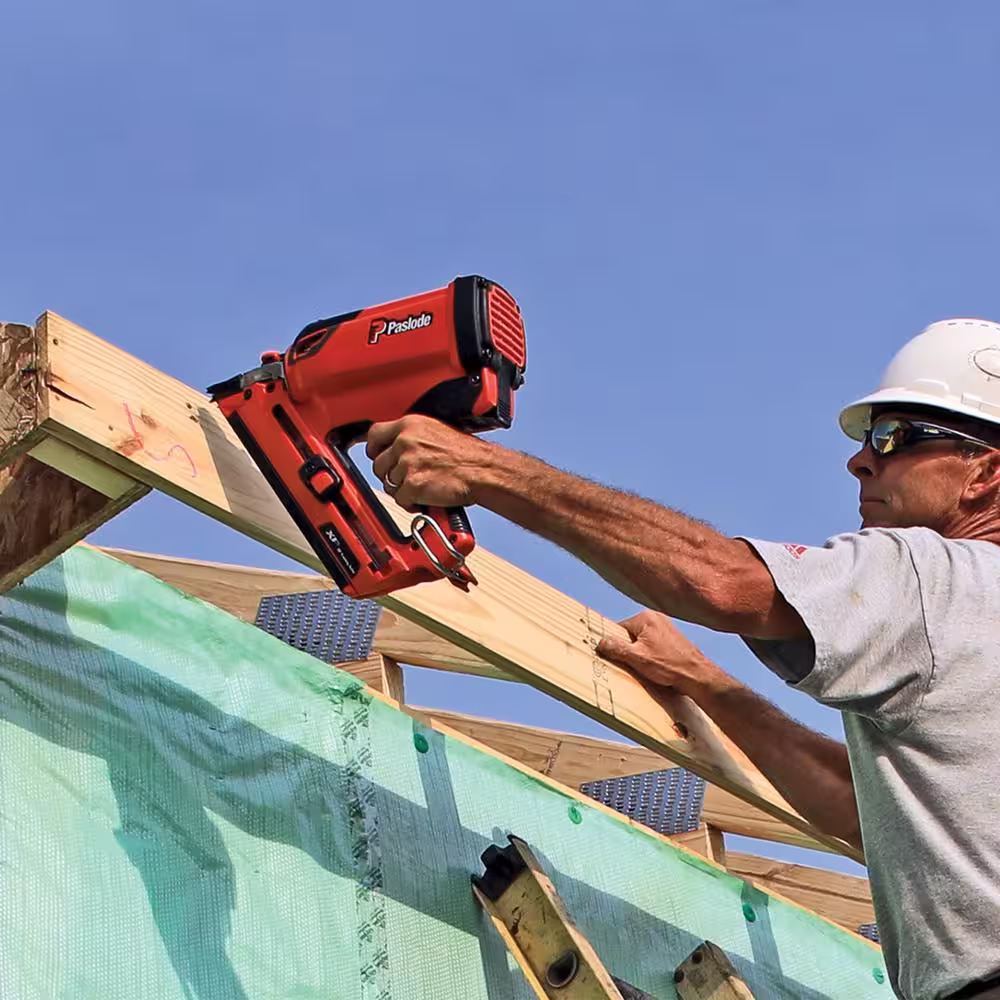 Paslode CFN325XP Lithium-Ion Battery 30-Degree Cordless Framing Nailer Combo Kit Includes Framing Fuel