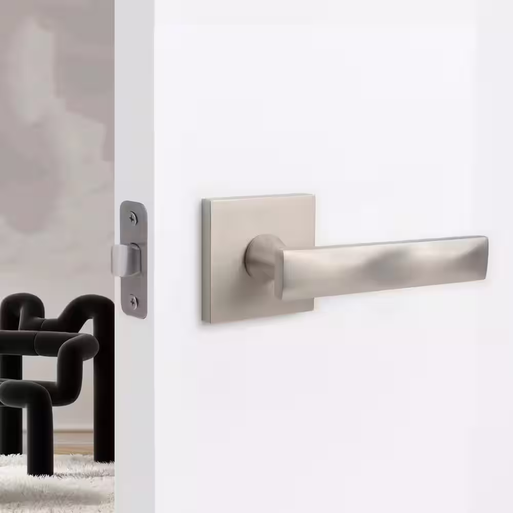 McBowery Essex Satin Nickel Bed/Bath Modern Door Handle (Privacy - Right Hand)
