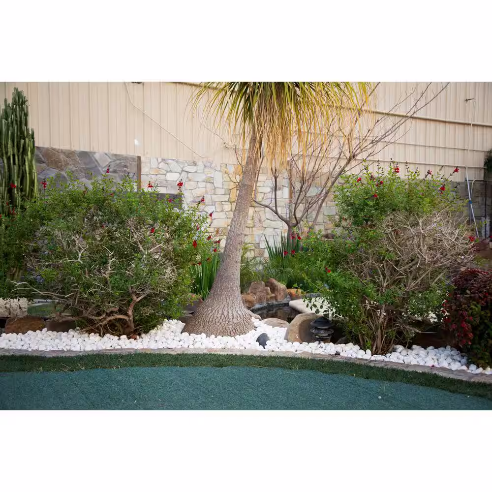 MSI Himalaya Medium White 0.5 cu. ft. (1 in. to 2 in.) Bagged Landscape Rock 40 lb. Bag (28 Bags / 14 cu. ft. / Pallet)