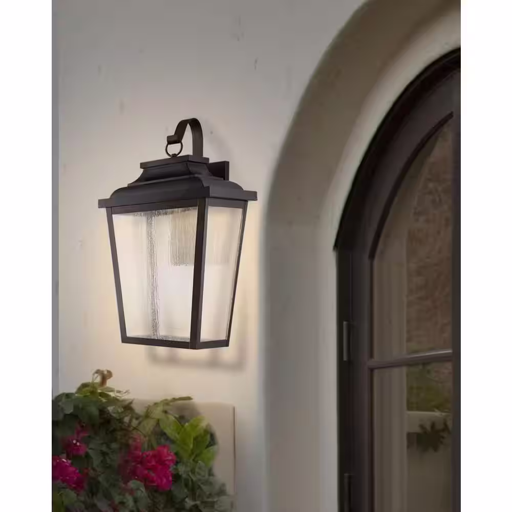 the great outdoors by Minka Lavery Irvington Manor Collection 1-Light Chelesa Bronze Outdoor Integrated LED Wall Lantern Sconce