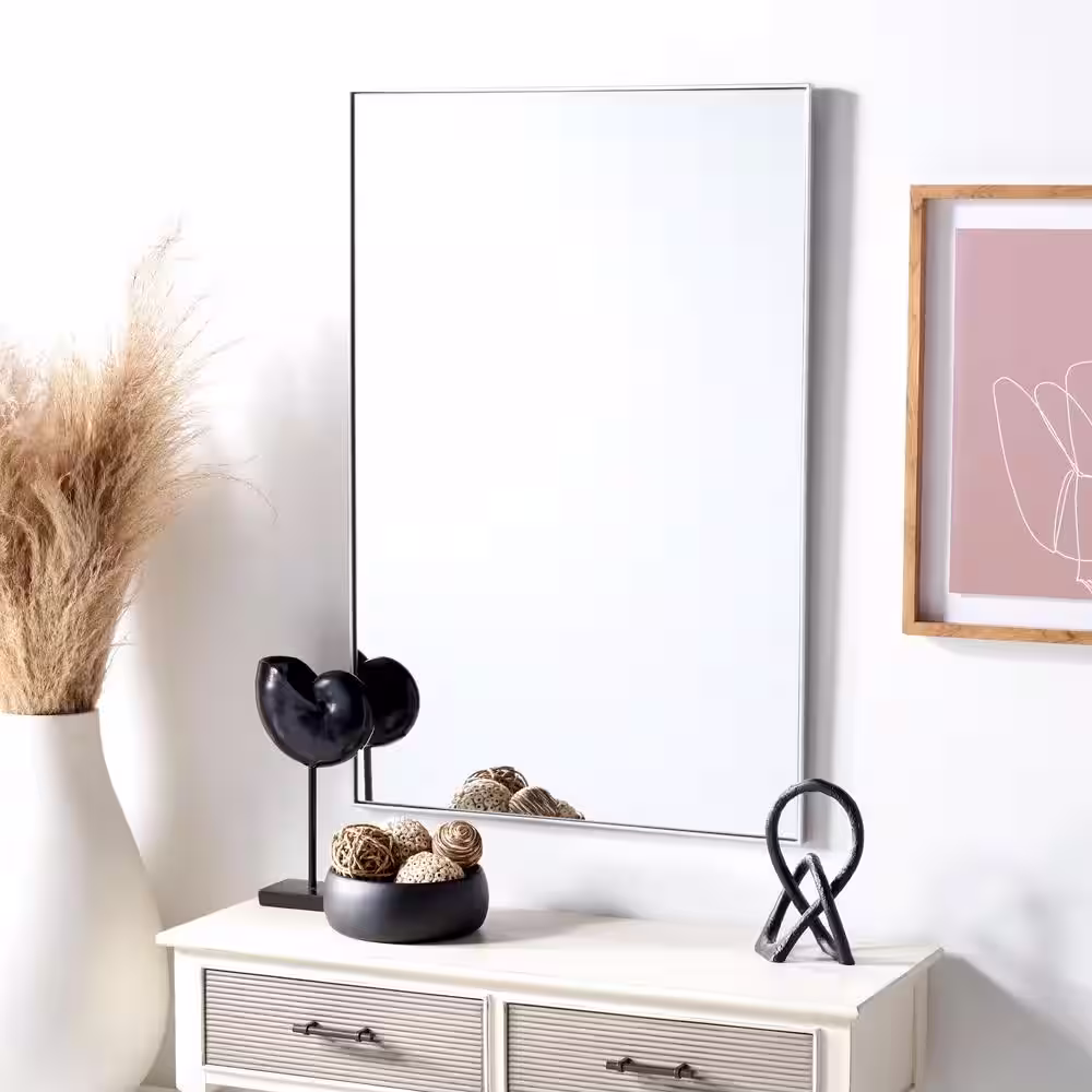 SAFAVIEH Harlon 24 in. W x 36 in. H Iron Rectangle Modern Silver Wall Mirror