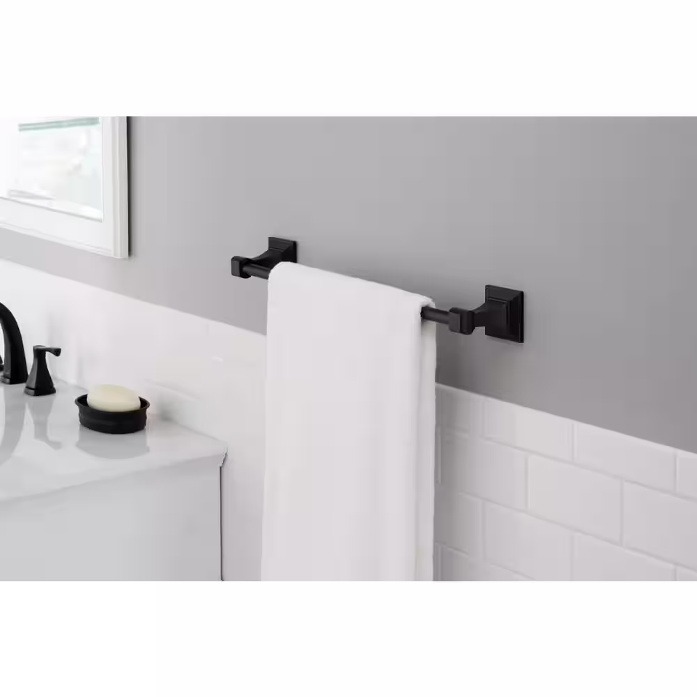 Glacier Bay Lorent 18 in. Towel Bar in Matte Black