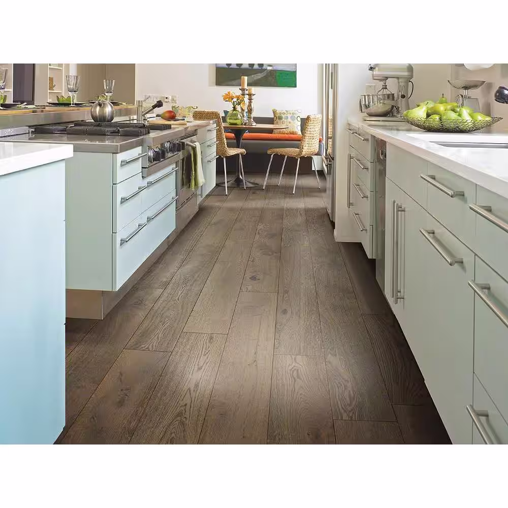 Shaw Richmond Oak Wallingford White Oak 9/16 in. T x 7.5 in. W Wire Brushed Engineered Hardwood Flooring (31.1 sqft/case)