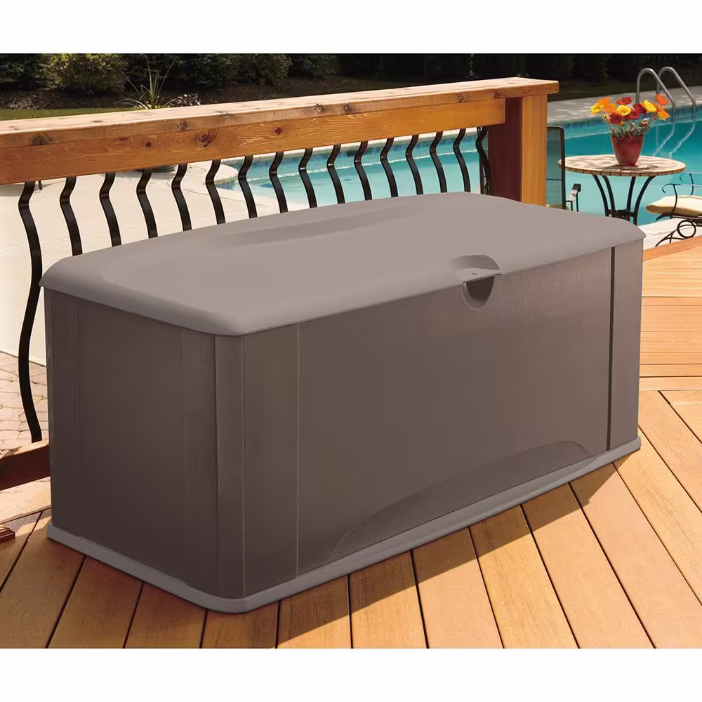 Rubbermaid 120 Gal. Resin Deck Box with Seat
